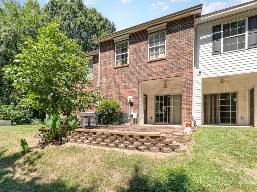 2108 Sardony Lane, Charlotte, NC 28213.  MLS# CAR4317115, YatesRealty ID 28018. 