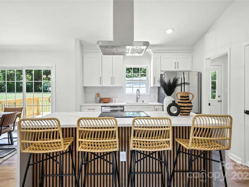 814 Mark Street, Belmont, NC 28012.  MLS# CAR4281638, YatesRealty ID 28019. 