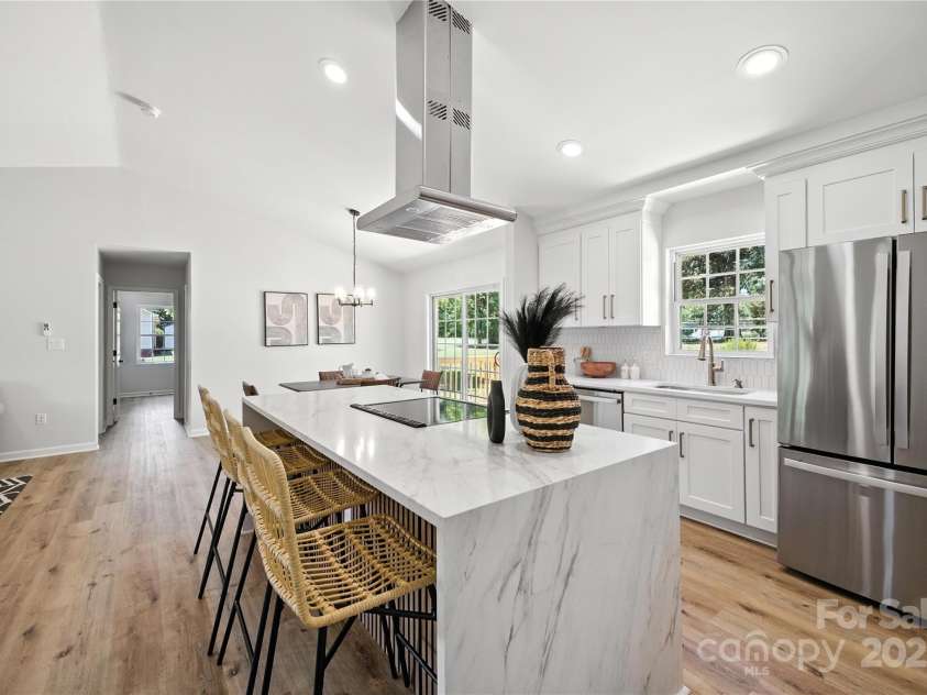 814 Mark Street, Belmont, NC 28012.  MLS# CAR4281638, YatesRealty ID 28019. 