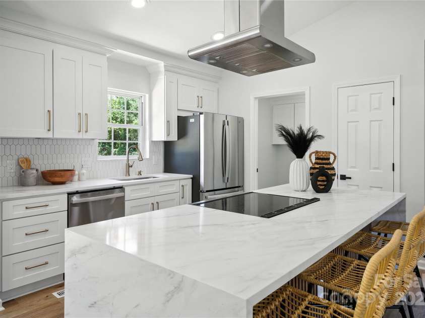 814 Mark Street, Belmont, NC 28012.  MLS# CAR4281638, YatesRealty ID 28019. 