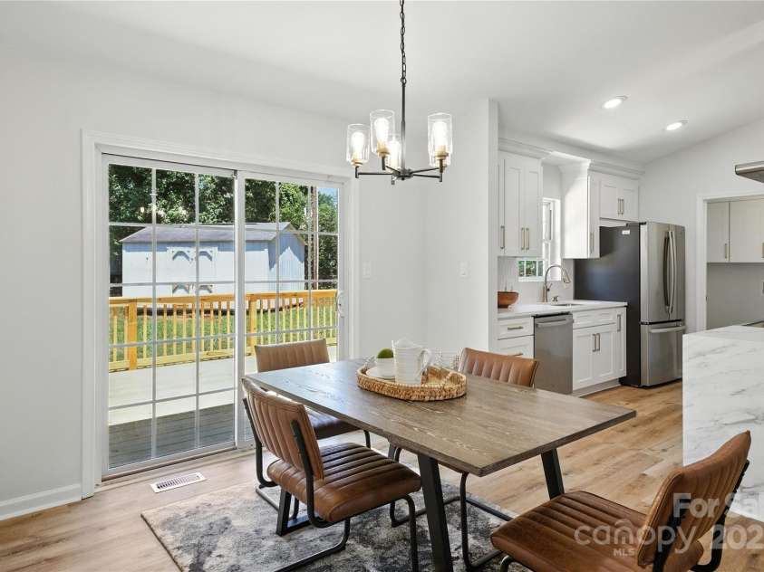 814 Mark Street, Belmont, NC 28012.  MLS# CAR4281638, YatesRealty ID 28019. 