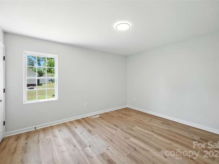 814 Mark Street, Belmont, NC 28012.  MLS# CAR4281638, YatesRealty ID 28019. 