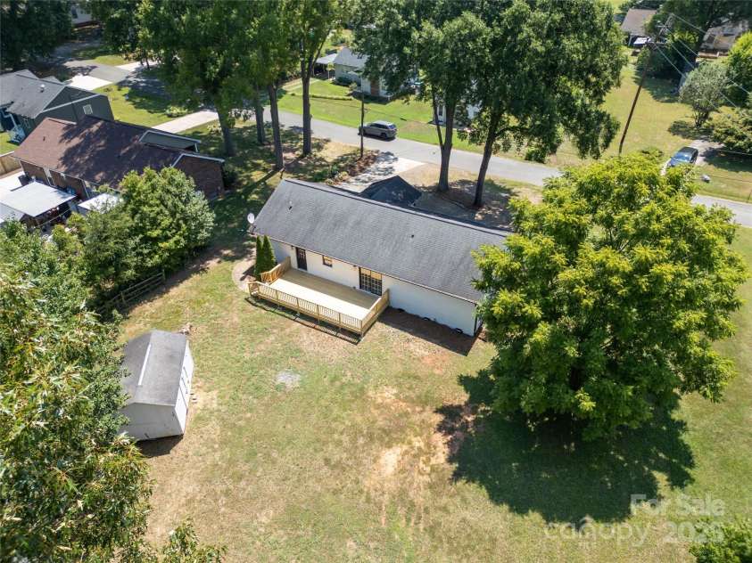 814 Mark Street, Belmont, NC 28012.  MLS# CAR4281638, YatesRealty ID 28019. 