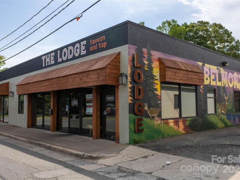 814 Mark Street, Belmont, NC 28012.  MLS# CAR4281638, YatesRealty ID 28019. 