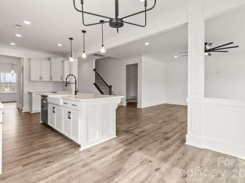 142 Fairfield Drive, Troutman, NC 28166.  MLS# CAR4349688, YatesRealty ID 2802. Breakfast Room