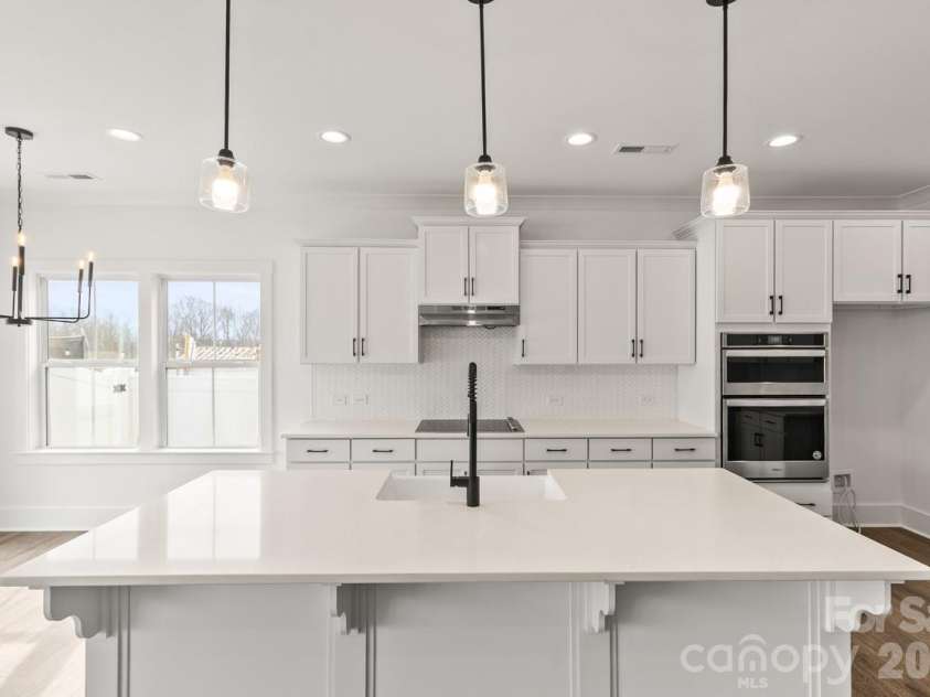 142 Fairfield Drive, Troutman, NC 28166.  MLS# CAR4349688, YatesRealty ID 2802. Kitchen