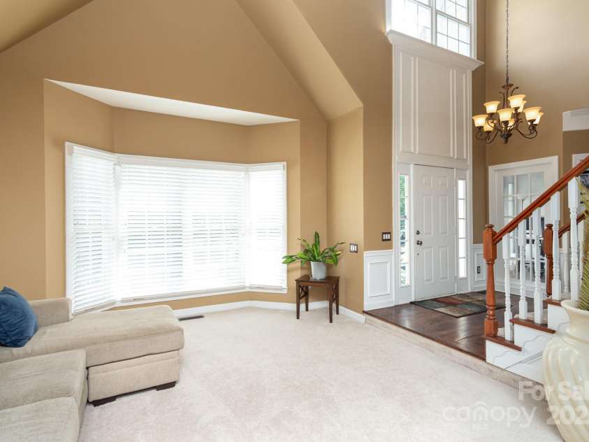 6207 Glencairn Court, Charlotte, NC 28269.  MLS# CAR4285347, YatesRealty ID 28022. 