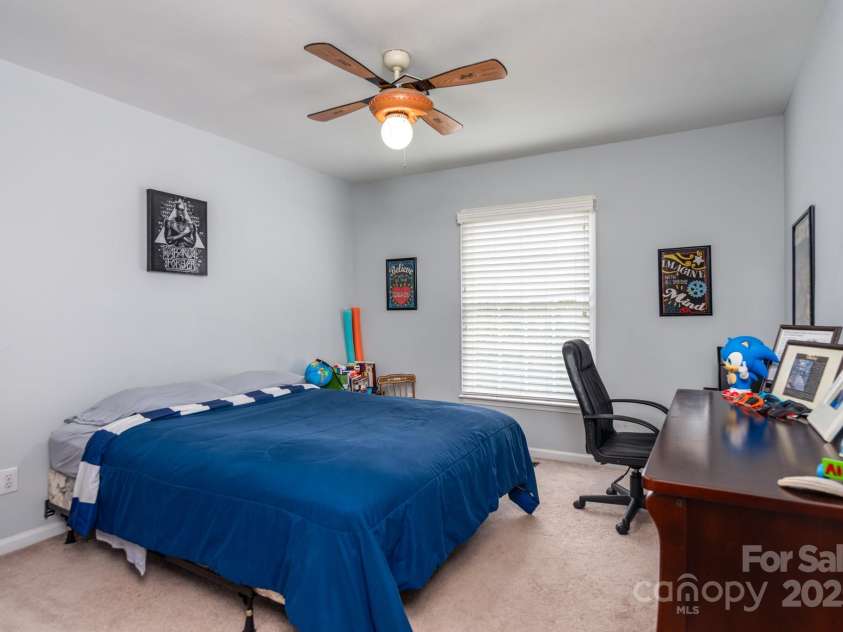 6207 Glencairn Court, Charlotte, NC 28269.  MLS# CAR4285347, YatesRealty ID 28022. 