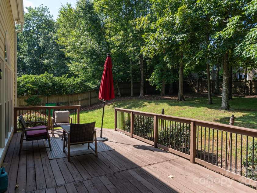 6207 Glencairn Court, Charlotte, NC 28269.  MLS# CAR4285347, YatesRealty ID 28022. 