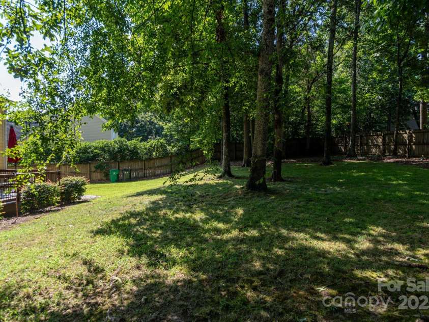 6207 Glencairn Court, Charlotte, NC 28269.  MLS# CAR4285347, YatesRealty ID 28022. 