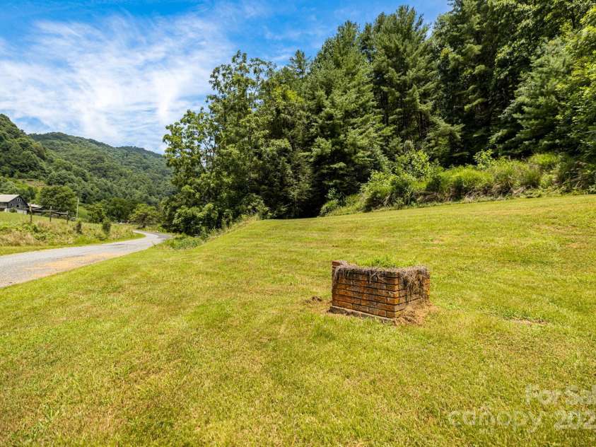 582 Lewis Branch Road, Marshall, NC 28753.  MLS# CAR4284450, YatesRealty ID 28023. 