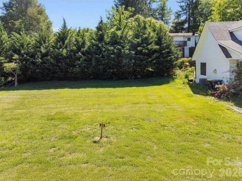 99999 Verde Drive, Asheville, NC 28806.  MLS# CAR4381556, YatesRealty ID 28023. Lot V-20.  Flat, level and ready to for your new home.