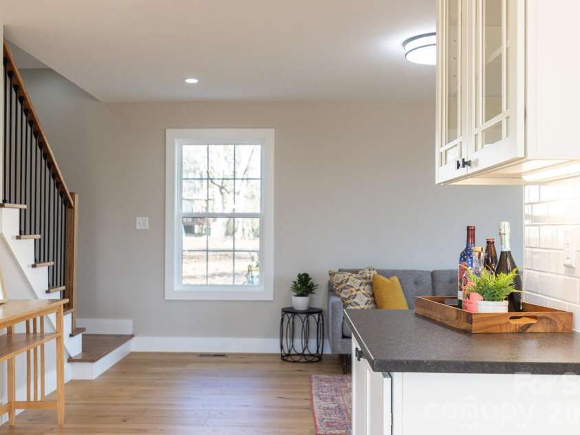 99999 Verde Drive, Asheville, NC 28806.  MLS# CAR4381556, YatesRealty ID 28023. 
