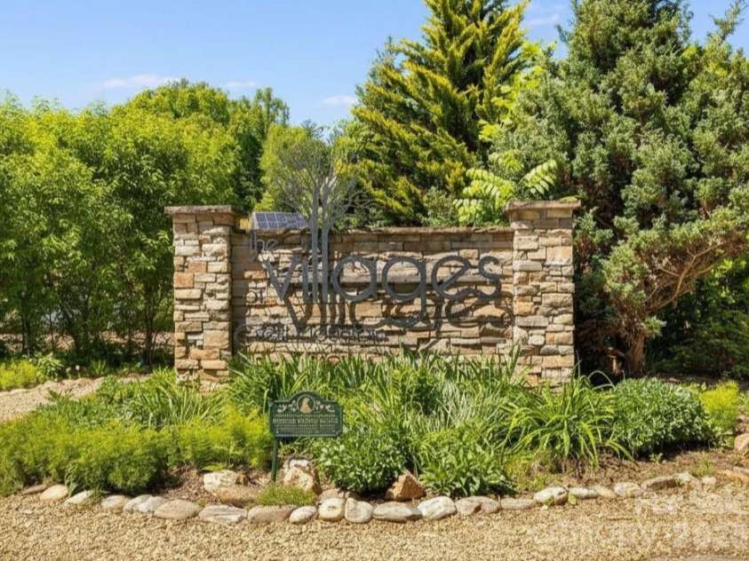 99999 Verde Drive, Asheville, NC 28806.  MLS# CAR4381556, YatesRealty ID 28023. The Villages at Crest Mountain -- Asheville's Eco Village 