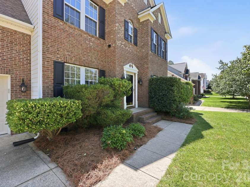4439 Rock Stream Drive, Charlotte, NC 28269.  MLS# CAR4388976, YatesRealty ID 28024. 