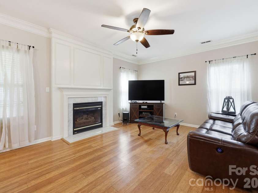 4439 Rock Stream Drive, Charlotte, NC 28269.  MLS# CAR4388976, YatesRealty ID 28024. 