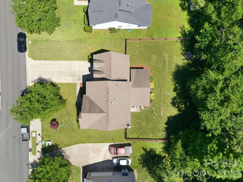 4439 Rock Stream Drive, Charlotte, NC 28269.  MLS# CAR4388976, YatesRealty ID 28024. 