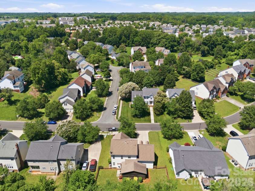 4439 Rock Stream Drive, Charlotte, NC 28269.  MLS# CAR4388976, YatesRealty ID 28024. 