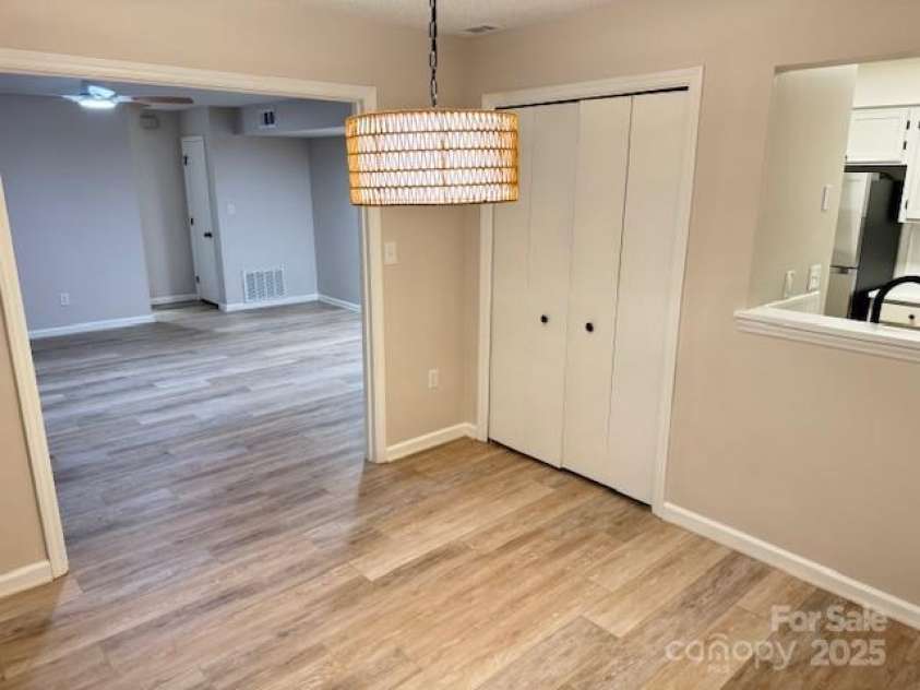 6070 Pinebark Court, Charlotte, NC 28212.  MLS# CAR4280925, YatesRealty ID 28024. 