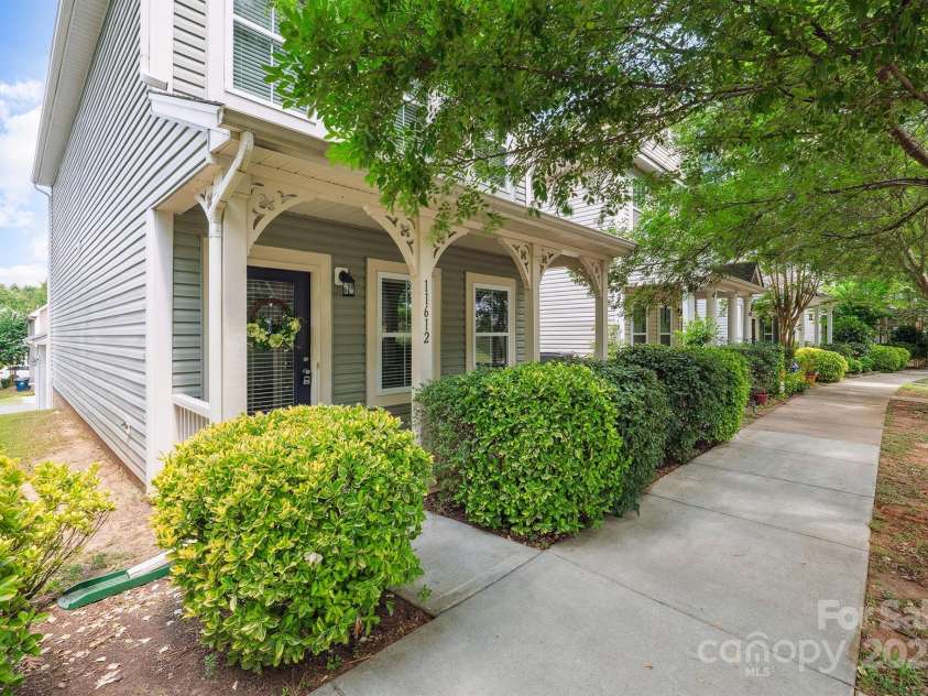 11612 Galashiels Drive, Huntersville, NC 28078.  MLS# CAR4285447, YatesRealty ID 28026. 