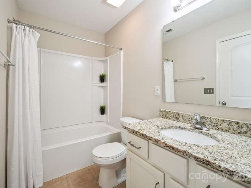 11612 Galashiels Drive, Huntersville, NC 28078.  MLS# CAR4285447, YatesRealty ID 28026. 