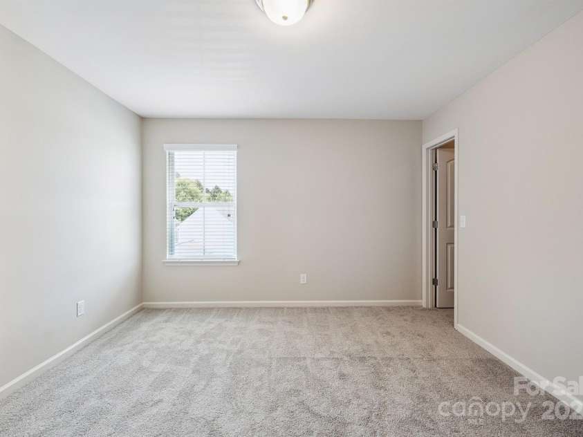 11612 Galashiels Drive, Huntersville, NC 28078.  MLS# CAR4285447, YatesRealty ID 28026. 