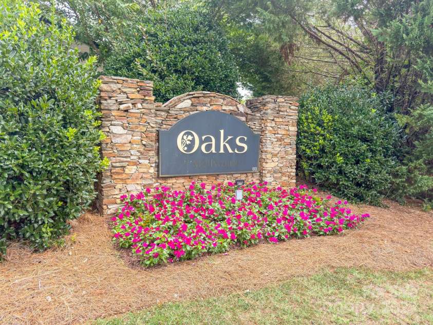 11612 Galashiels Drive, Huntersville, NC 28078.  MLS# CAR4285447, YatesRealty ID 28026. 