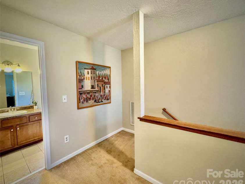1688 Buffett Circle, Hickory, NC 28602.  MLS# CAR4389759, YatesRealty ID 28026. 