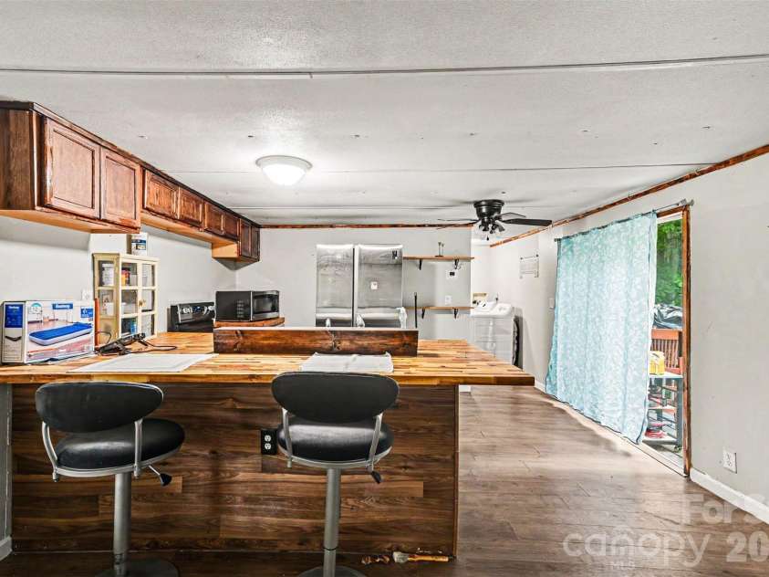 111 Oak Brook Drive, Mooresville, NC 28115.  MLS# CAR4389858, YatesRealty ID 28027. 