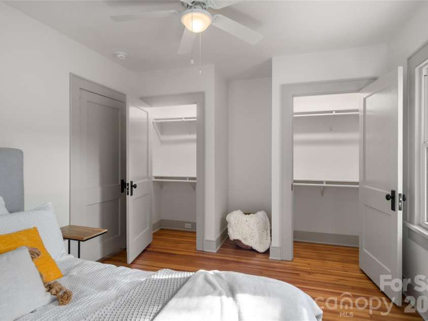 10 Sixth Street, Asheville, NC 28804.  MLS# CAR4387599, YatesRealty ID 28028. 