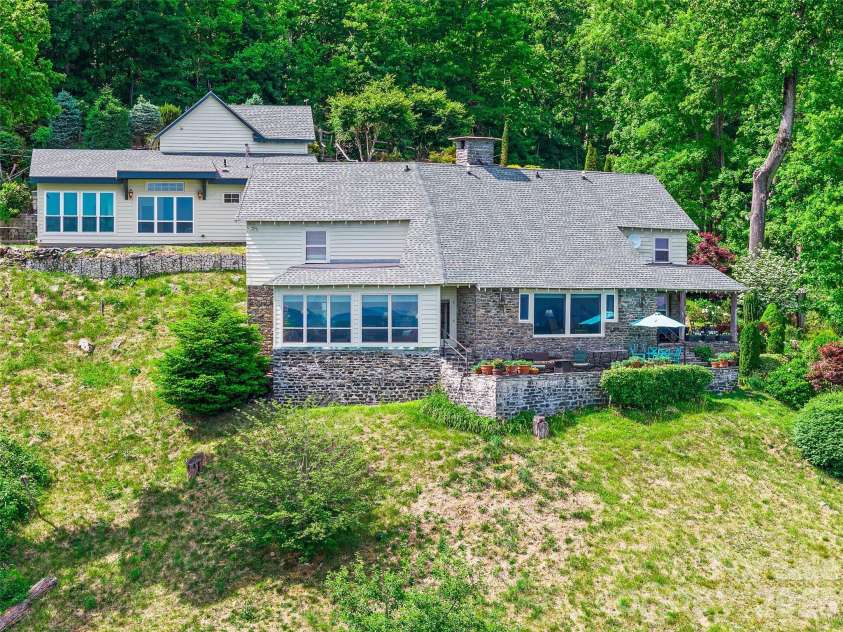 729 Bear Wallow Road, Little Switzerland, NC 28749.  MLS# CAR4388369, YatesRealty ID 28029. 