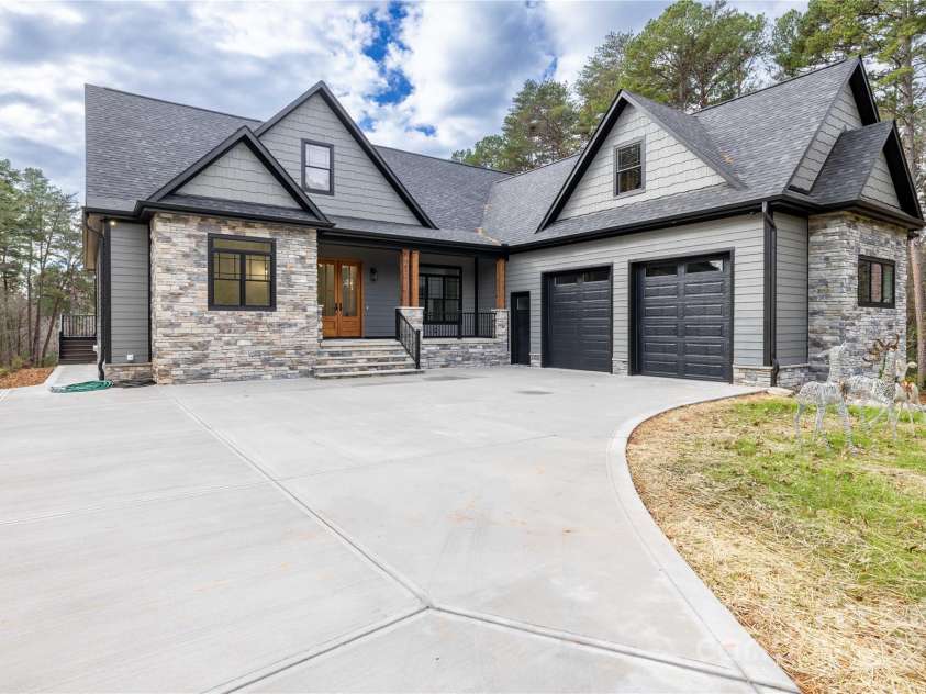 341 Tradition Drive, Mount Gilead, NC 27306.  MLS# CAR4285375, YatesRealty ID 28032. 