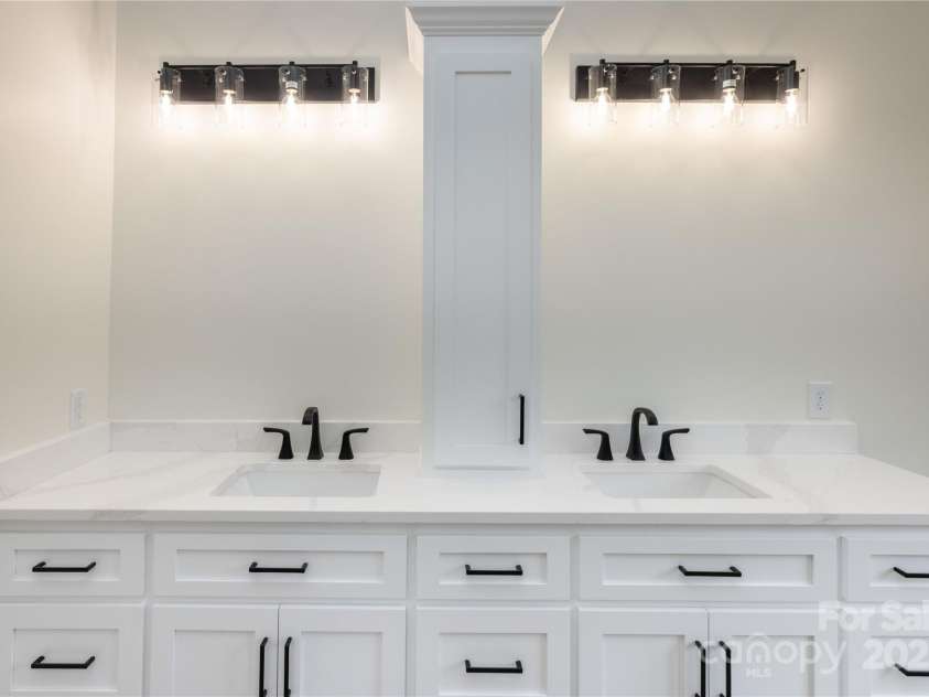 341 Tradition Drive, Mount Gilead, NC 27306.  MLS# CAR4285375, YatesRealty ID 28032. 