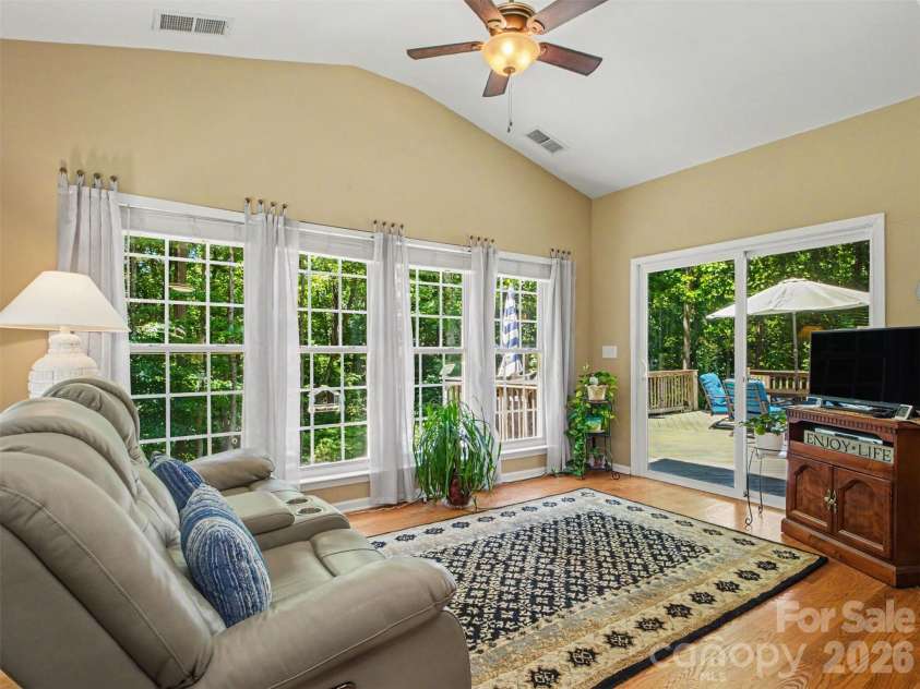 161 Montrose Drive, Mooresville, NC 28115.  MLS# CAR4389223, YatesRealty ID 28033. 
