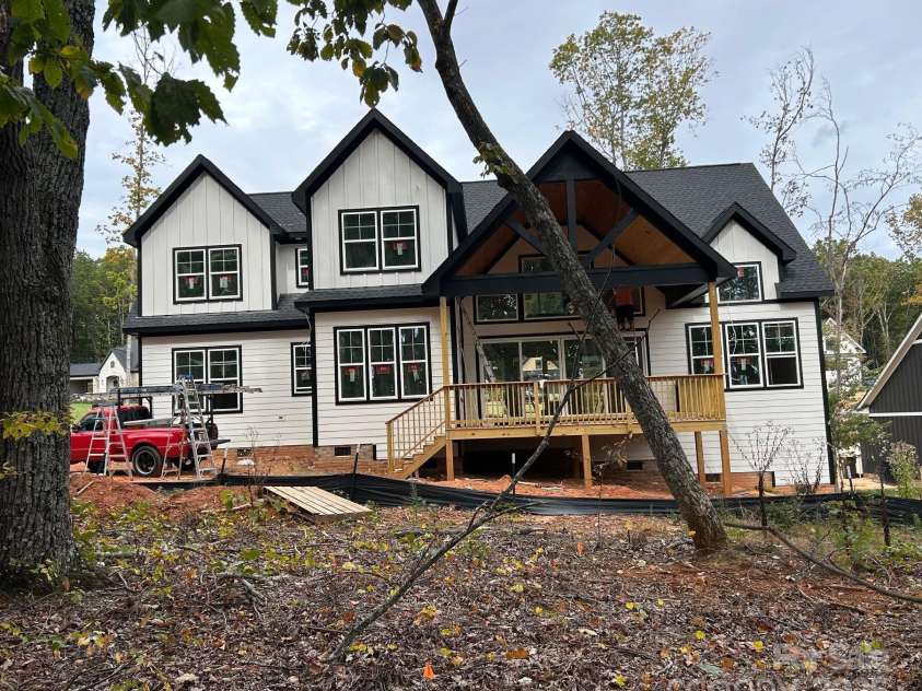 4442 Brancer Lane, Lincolnton, NC 28092.  MLS# CAR4314274, YatesRealty ID 28033. 