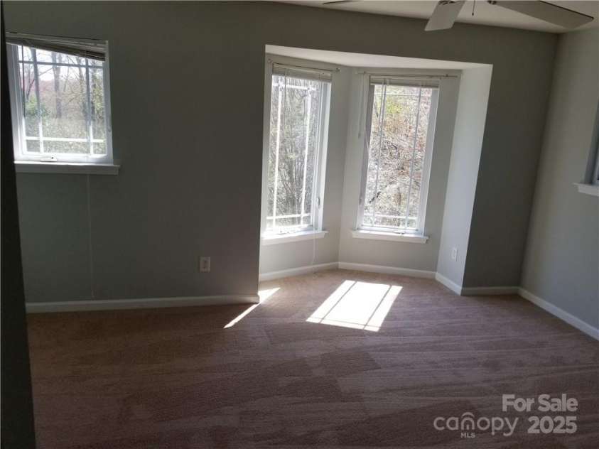 1105 Kurt Court, Charlotte, NC 28209.  MLS# CAR4285497, YatesRealty ID 28034. 