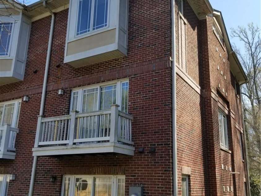 1105 Kurt Court, Charlotte, NC 28209.  MLS# CAR4285497, YatesRealty ID 28034. 