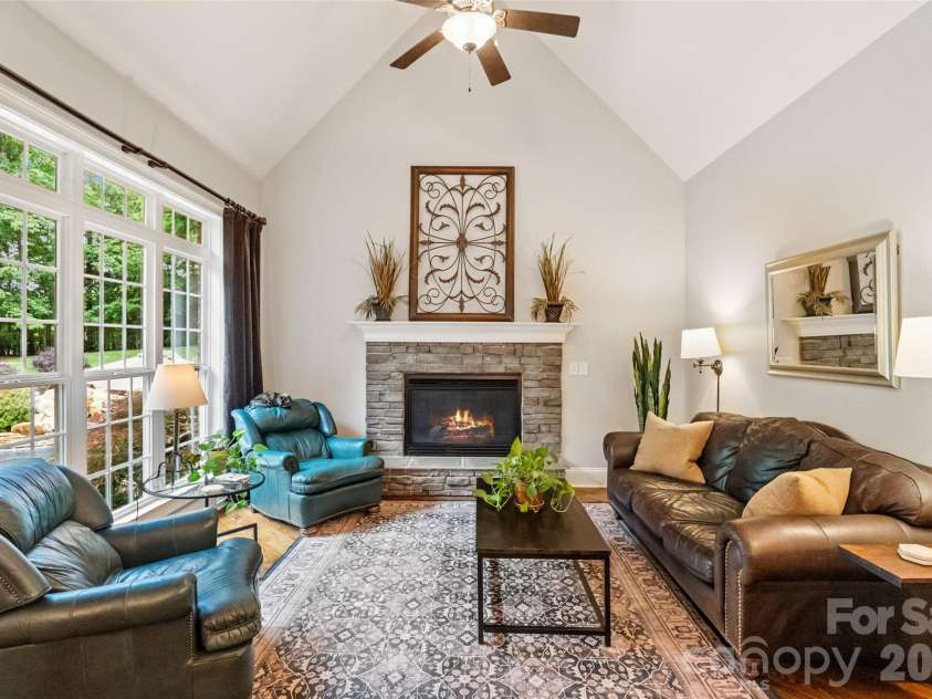 211 Anniston Way, Davidson, NC 28036.  MLS# CAR4384923, YatesRealty ID 28034. 