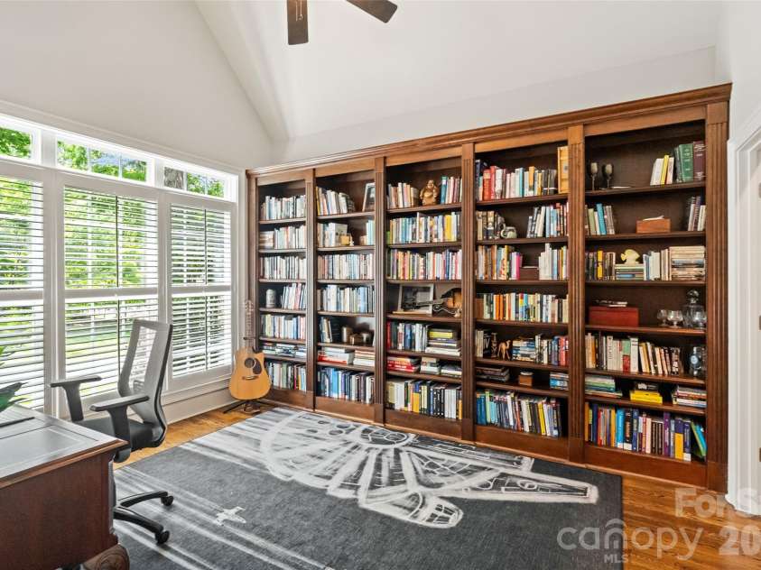 211 Anniston Way, Davidson, NC 28036.  MLS# CAR4384923, YatesRealty ID 28034. 