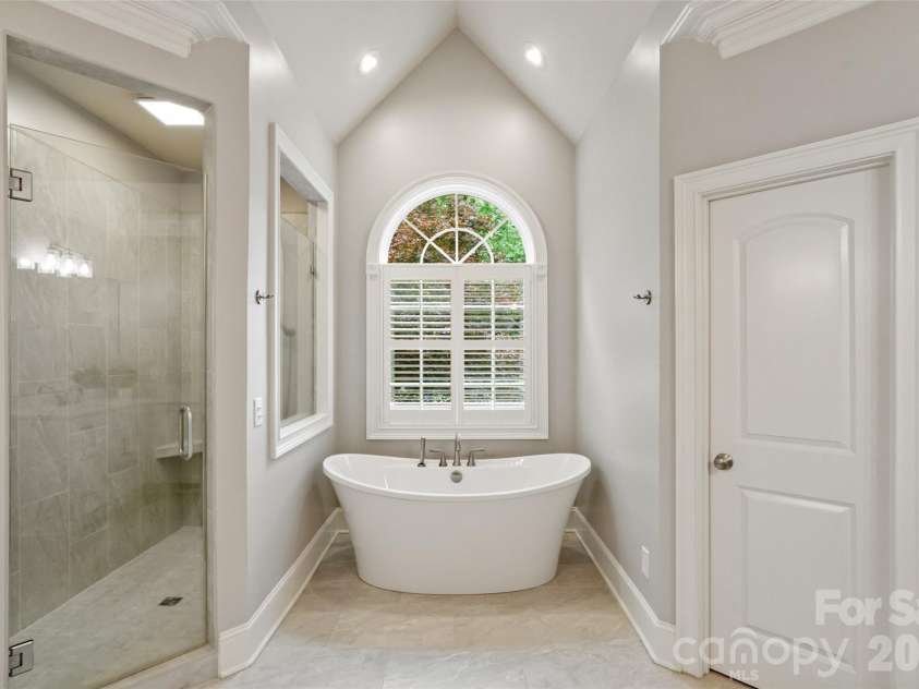 211 Anniston Way, Davidson, NC 28036.  MLS# CAR4384923, YatesRealty ID 28034. 