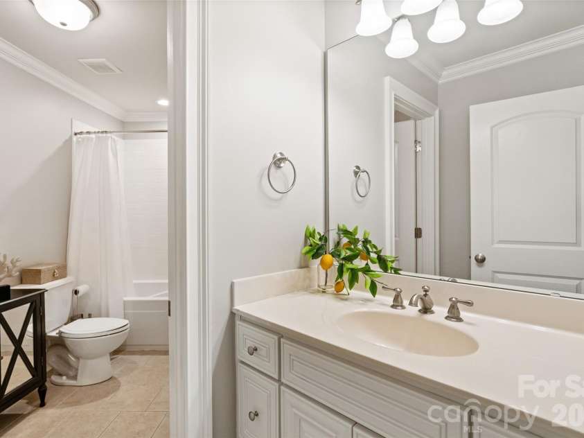 211 Anniston Way, Davidson, NC 28036.  MLS# CAR4384923, YatesRealty ID 28034. 