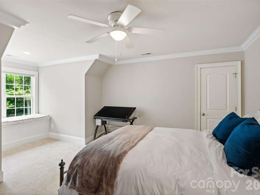 211 Anniston Way, Davidson, NC 28036.  MLS# CAR4384923, YatesRealty ID 28034. 
