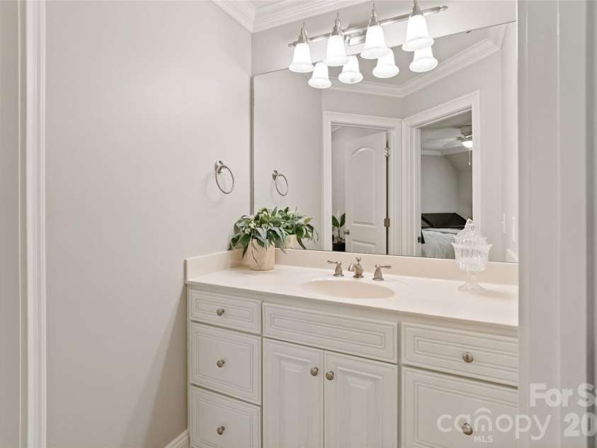 211 Anniston Way, Davidson, NC 28036.  MLS# CAR4384923, YatesRealty ID 28034. 
