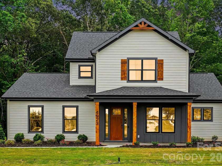 4923 Lancaster Highway, Monroe, NC 28112.  MLS# CAR4385219, YatesRealty ID 28035. 