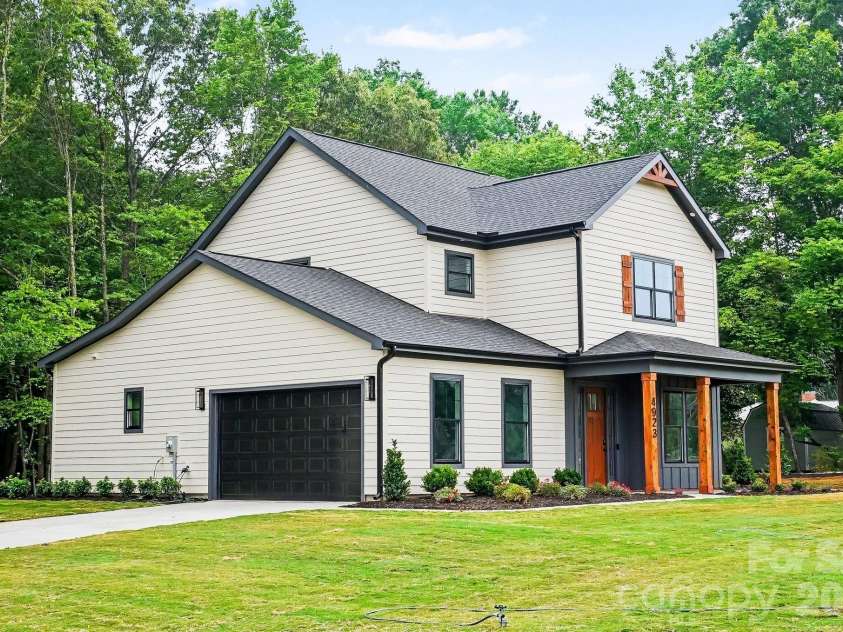 4923 Lancaster Highway, Monroe, NC 28112.  MLS# CAR4385219, YatesRealty ID 28035. 