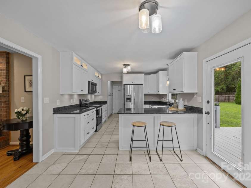 6 Springfield Way, Arden, NC 28704.  MLS# CAR4283858, YatesRealty ID 28035. 