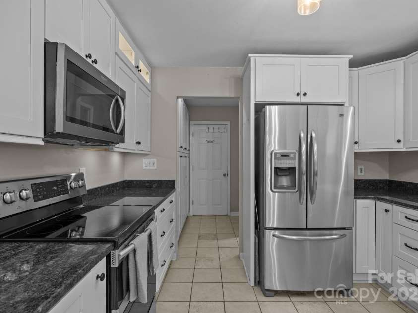 6 Springfield Way, Arden, NC 28704.  MLS# CAR4283858, YatesRealty ID 28035. 