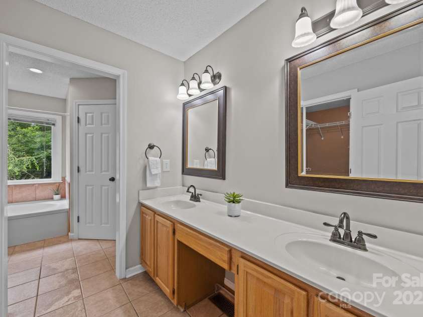 6 Springfield Way, Arden, NC 28704.  MLS# CAR4283858, YatesRealty ID 28035. 