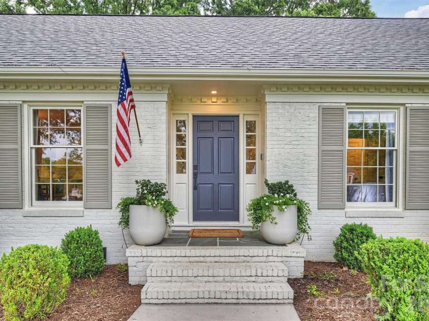 601 Lansdowne Road, Charlotte, NC 28270.  MLS# CAR4388769, YatesRealty ID 28037. This stunning Lansdowne masterpiece feels like brand-new construction while preserving the charming character that makes Lansdowne so special.  