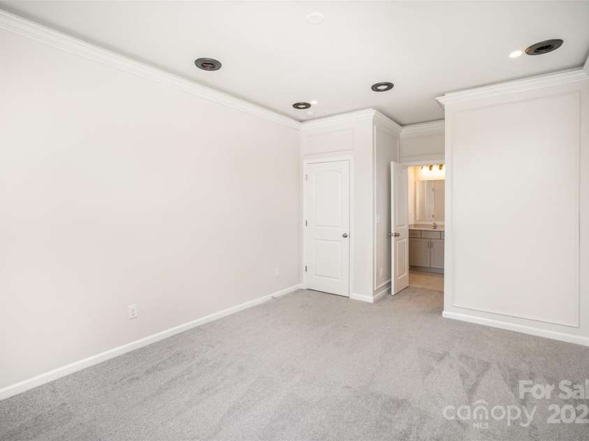 10045 Carousel Corral Drive, Midland, NC 28107.  MLS# CAR4284951, YatesRealty ID 28038. 